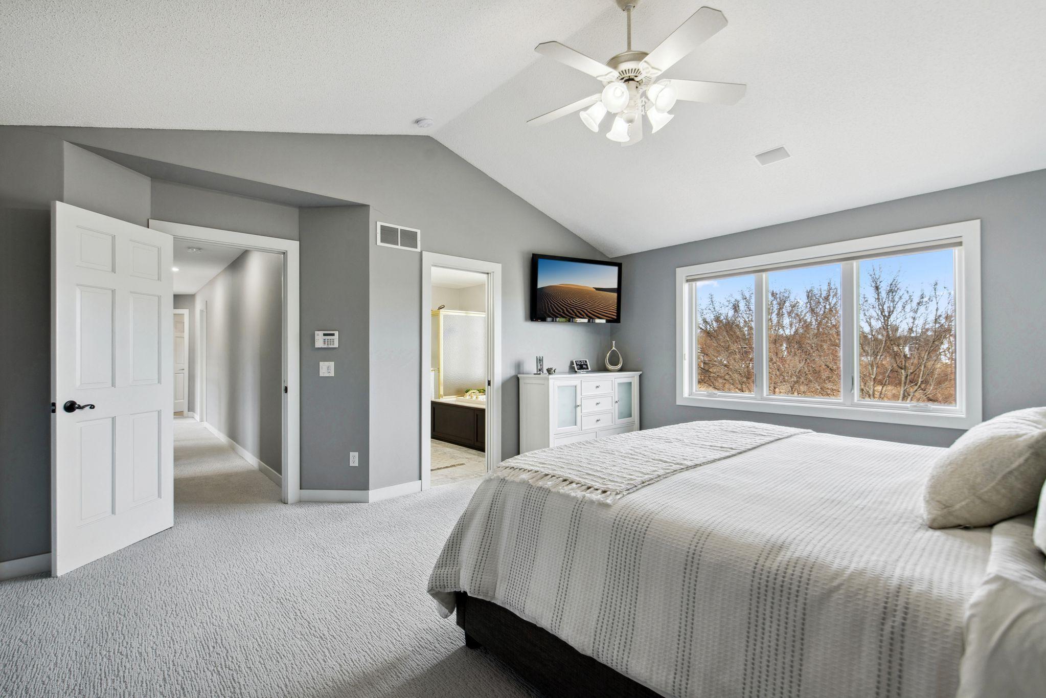15042 Valley View Drive, Savage, Minnesota image 21