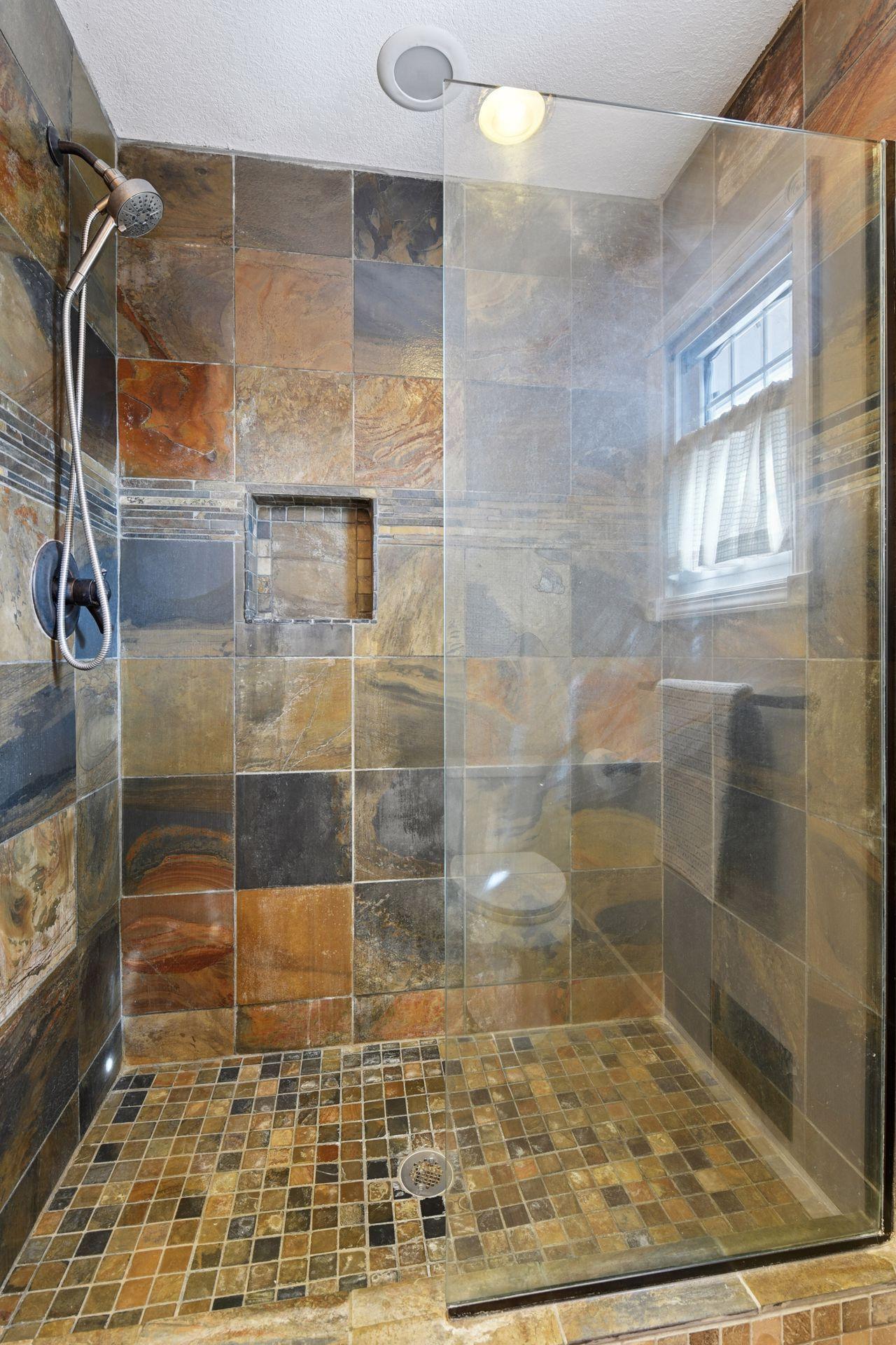 8565 Alisa Court, Chanhassen, Minnesota image 16
