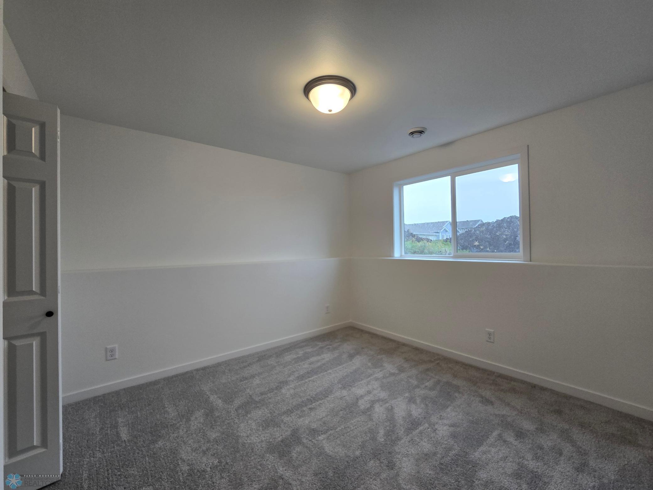 West Fargo, North Dakota 58078, United States, 4 Bedrooms Bedrooms, ,3 BathroomsBathrooms,Residential,Pending,51760