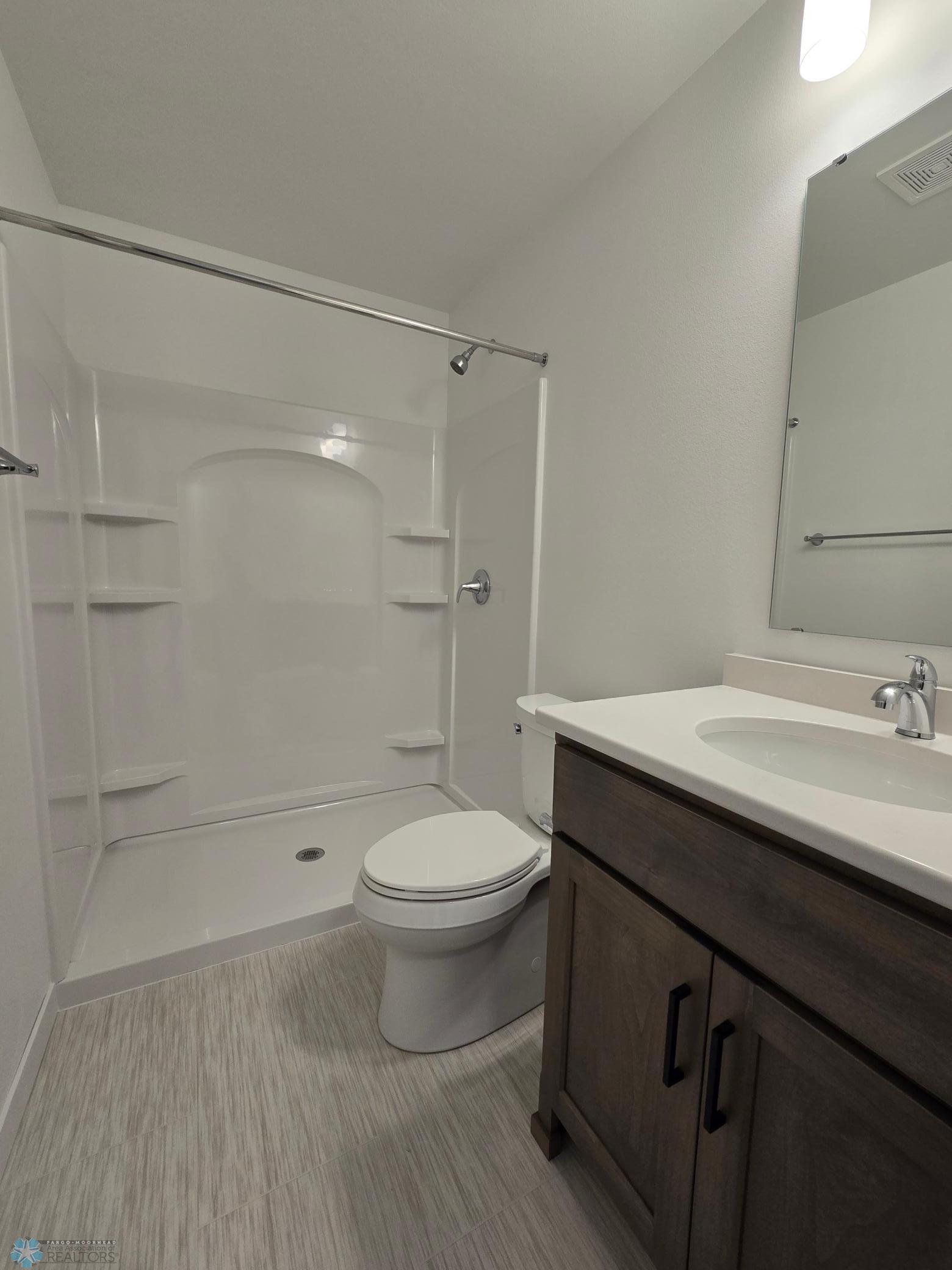 West Fargo, North Dakota 58078, United States, 4 Bedrooms Bedrooms, ,3 BathroomsBathrooms,Residential,Pending,51760