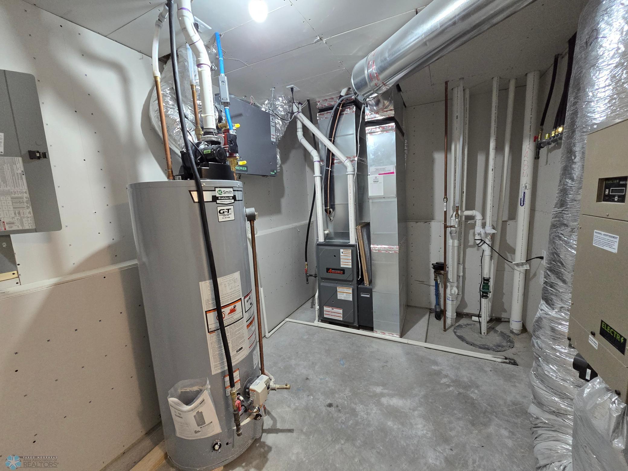 West Fargo, North Dakota 58078, United States, 4 Bedrooms Bedrooms, ,3 BathroomsBathrooms,Residential,Pending,51760