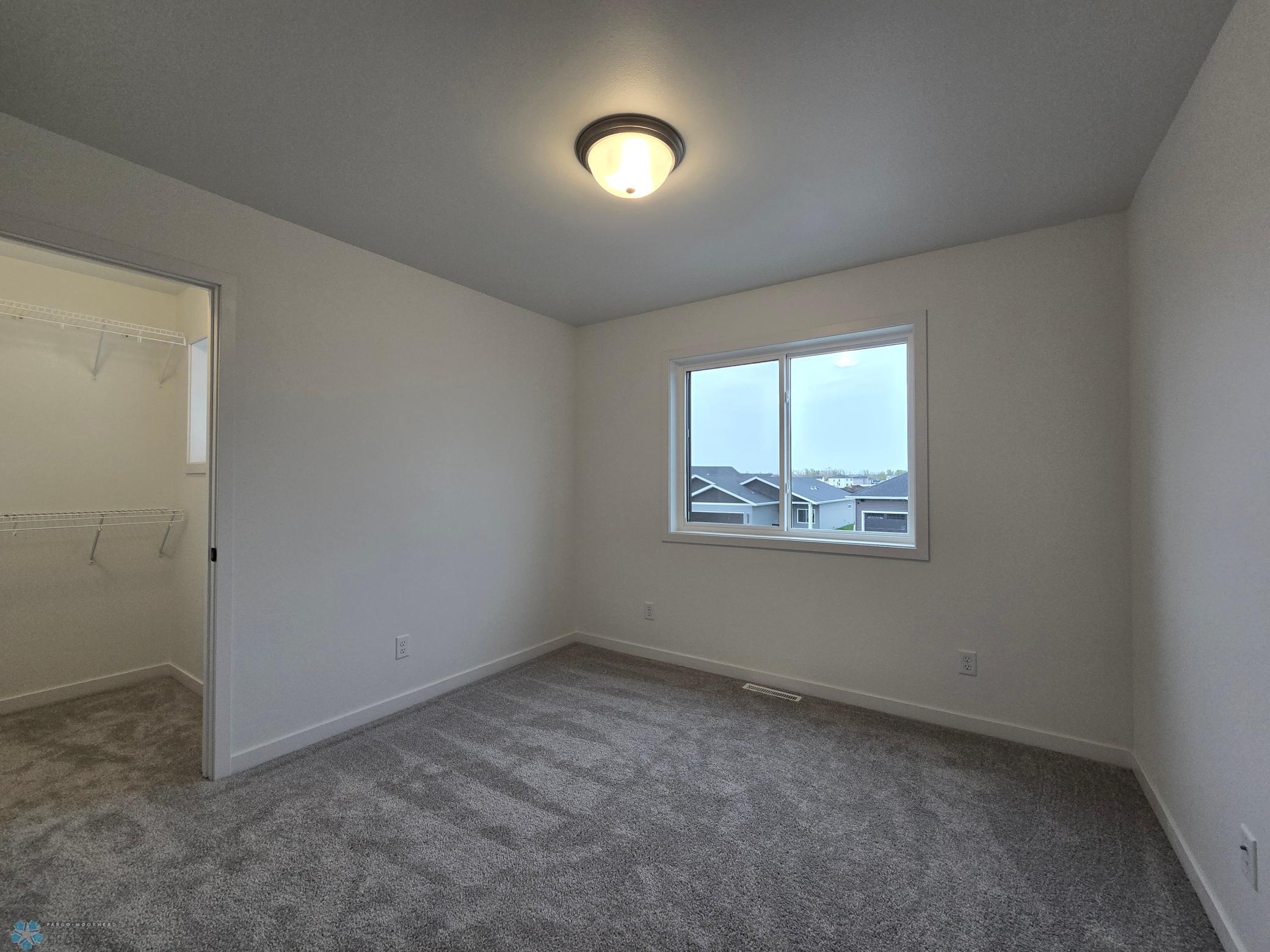 West Fargo, North Dakota 58078, United States, 4 Bedrooms Bedrooms, ,3 BathroomsBathrooms,Residential,Pending,51760