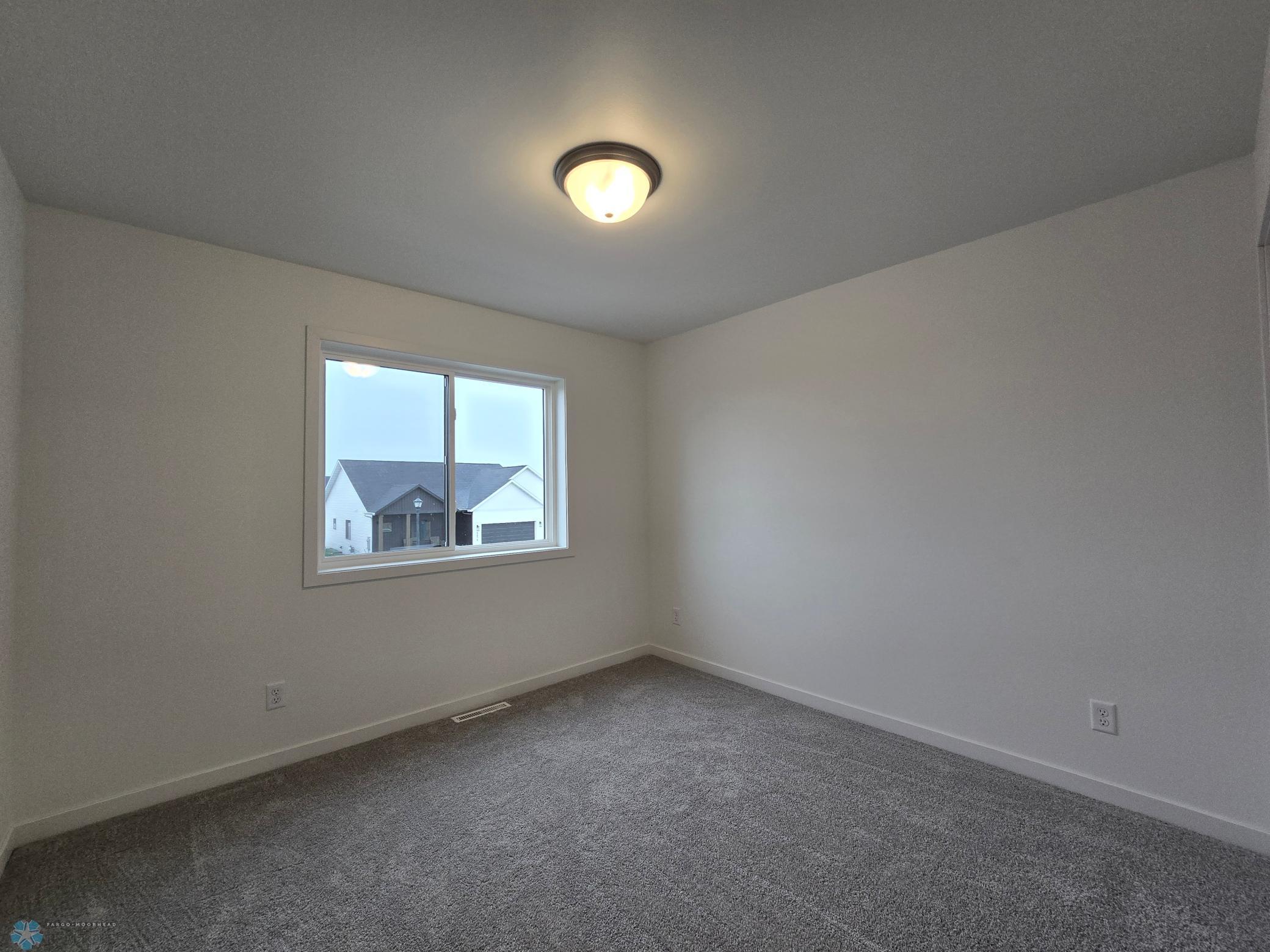 West Fargo, North Dakota 58078, United States, 4 Bedrooms Bedrooms, ,3 BathroomsBathrooms,Residential,Pending,51760