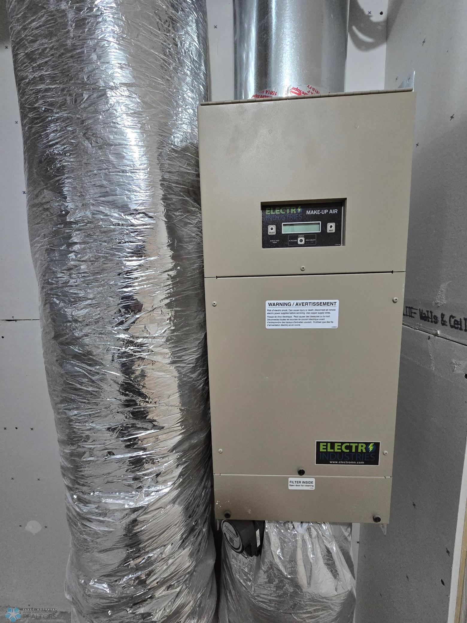 West Fargo, North Dakota 58078, United States, 4 Bedrooms Bedrooms, ,3 BathroomsBathrooms,Residential,Pending,51760