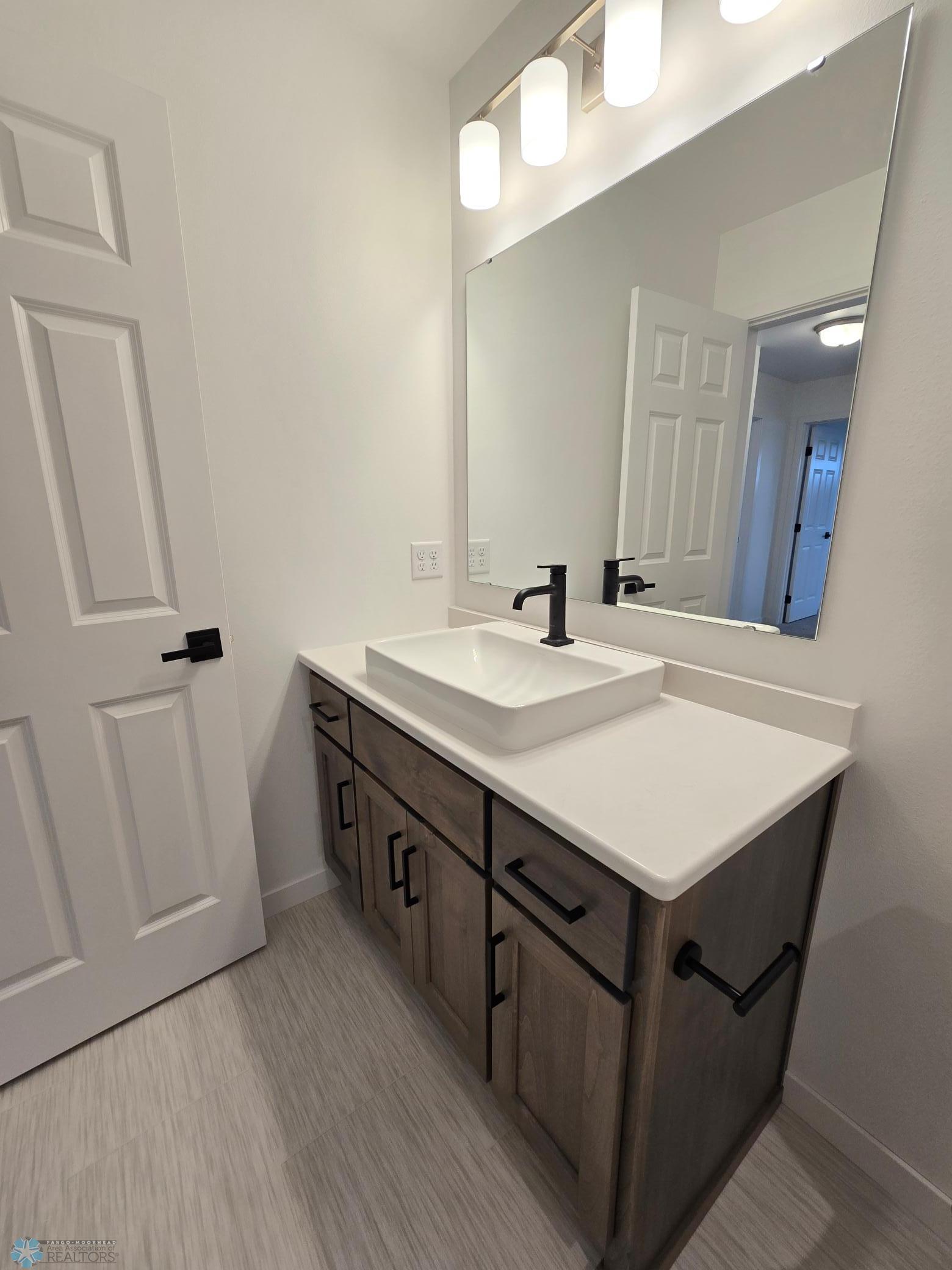 West Fargo, North Dakota 58078, United States, 4 Bedrooms Bedrooms, ,3 BathroomsBathrooms,Residential,Pending,51760