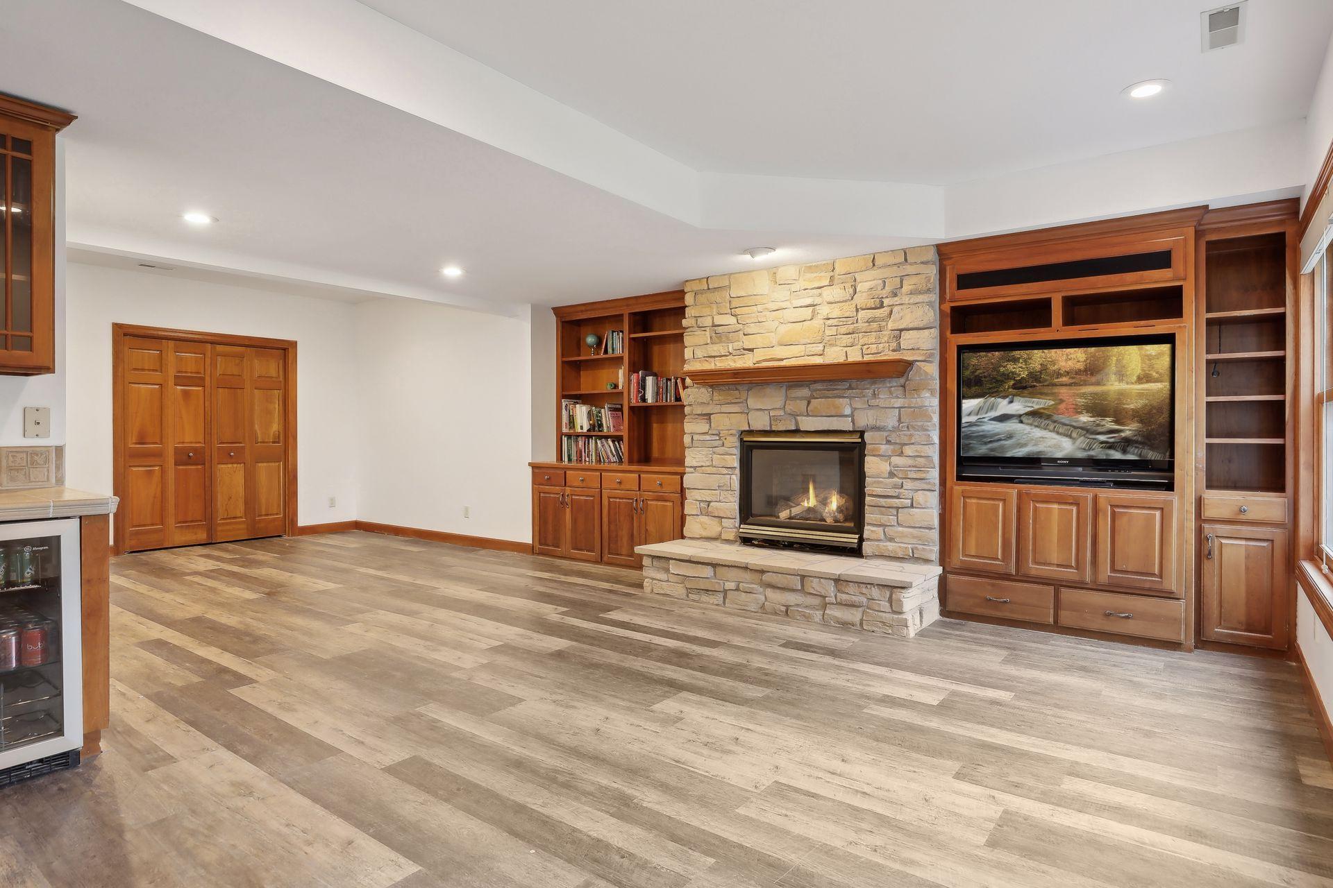 323 Saint Annes Parkway, Hudson, Wisconsin image 30