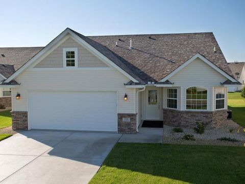 Townhouse For Sale - 2524 Buchanan Lane<br/> Cambridge, MN 55008
