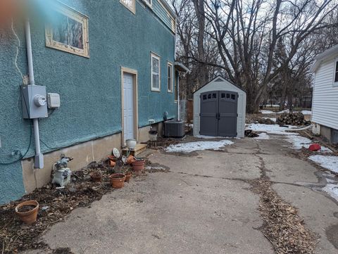 Homes For Sale - 919 7th Avenue<br/> Clay County, Moorhead, MN 56560