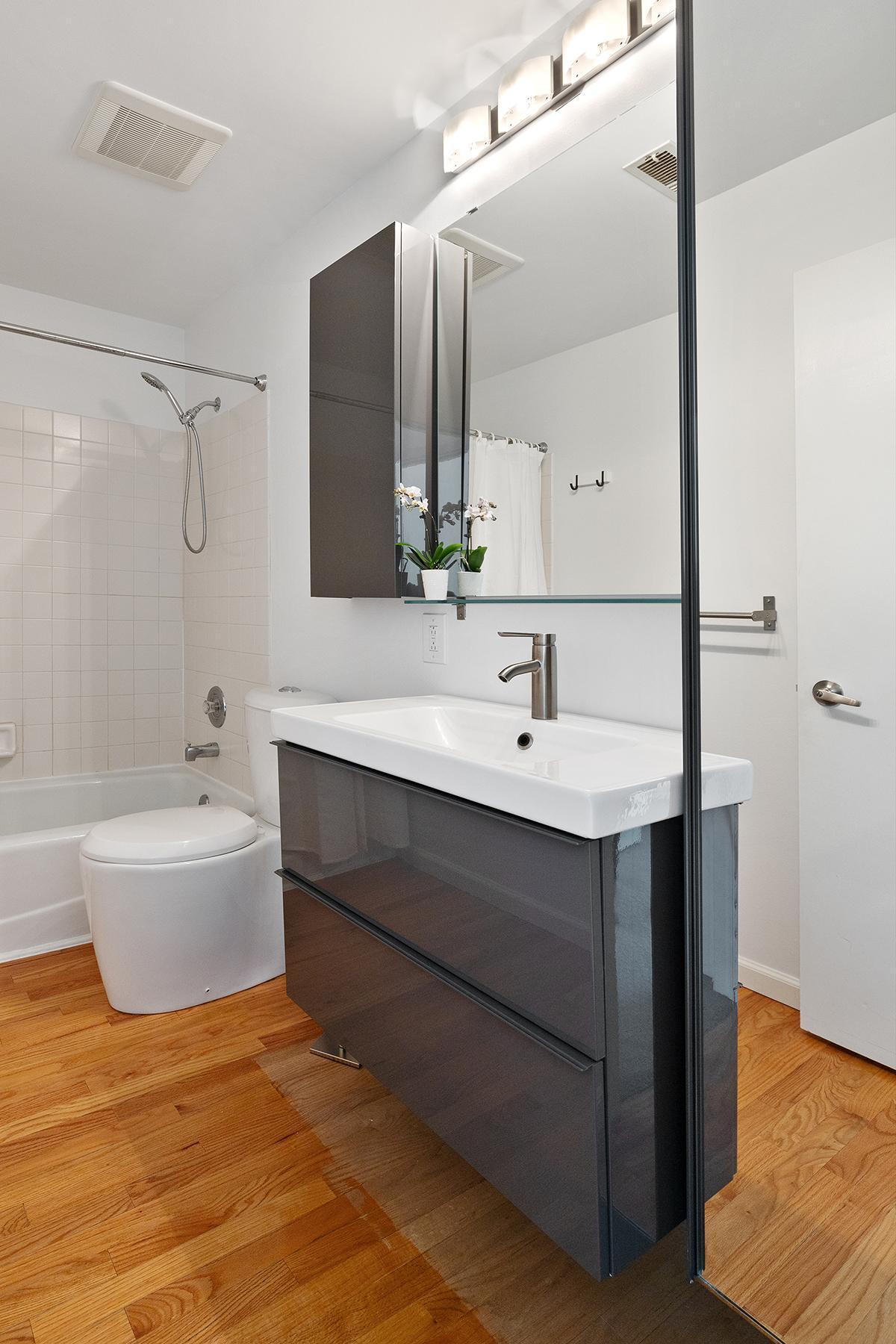 2218 Sherwood Court, Hopkins, Minnesota image 32