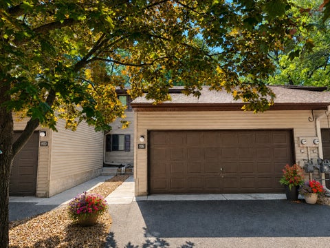 Townhouse For Sale - 110 South Drive<br/> Circle Pines, MN 55014