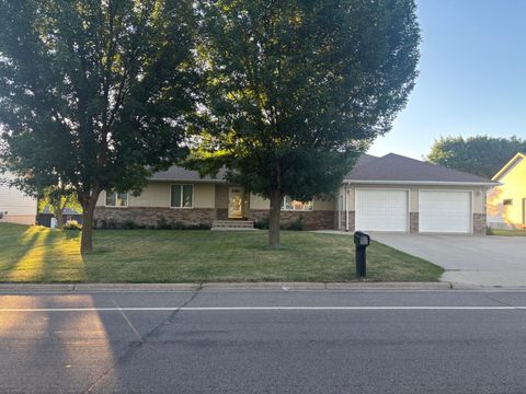Homes For Sale - 401 S Bruce Street<br/> Marshall, MN 56258