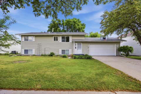 Homes For Sale - 630 Appletree Lane<br/> Moorhead, MN 56560