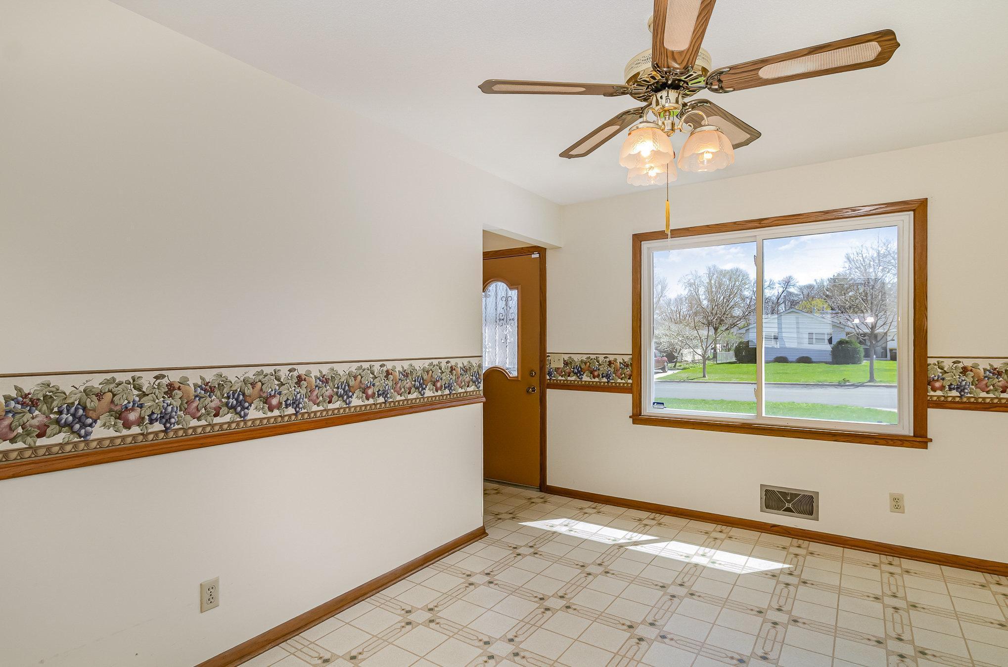 968 Shumway Street, Shakopee, Minnesota image 9