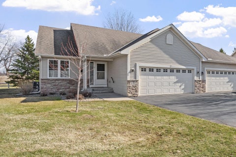 Townhouse For Sale - 110 Sundance Ridge<br/> Buffalo, MN 55313