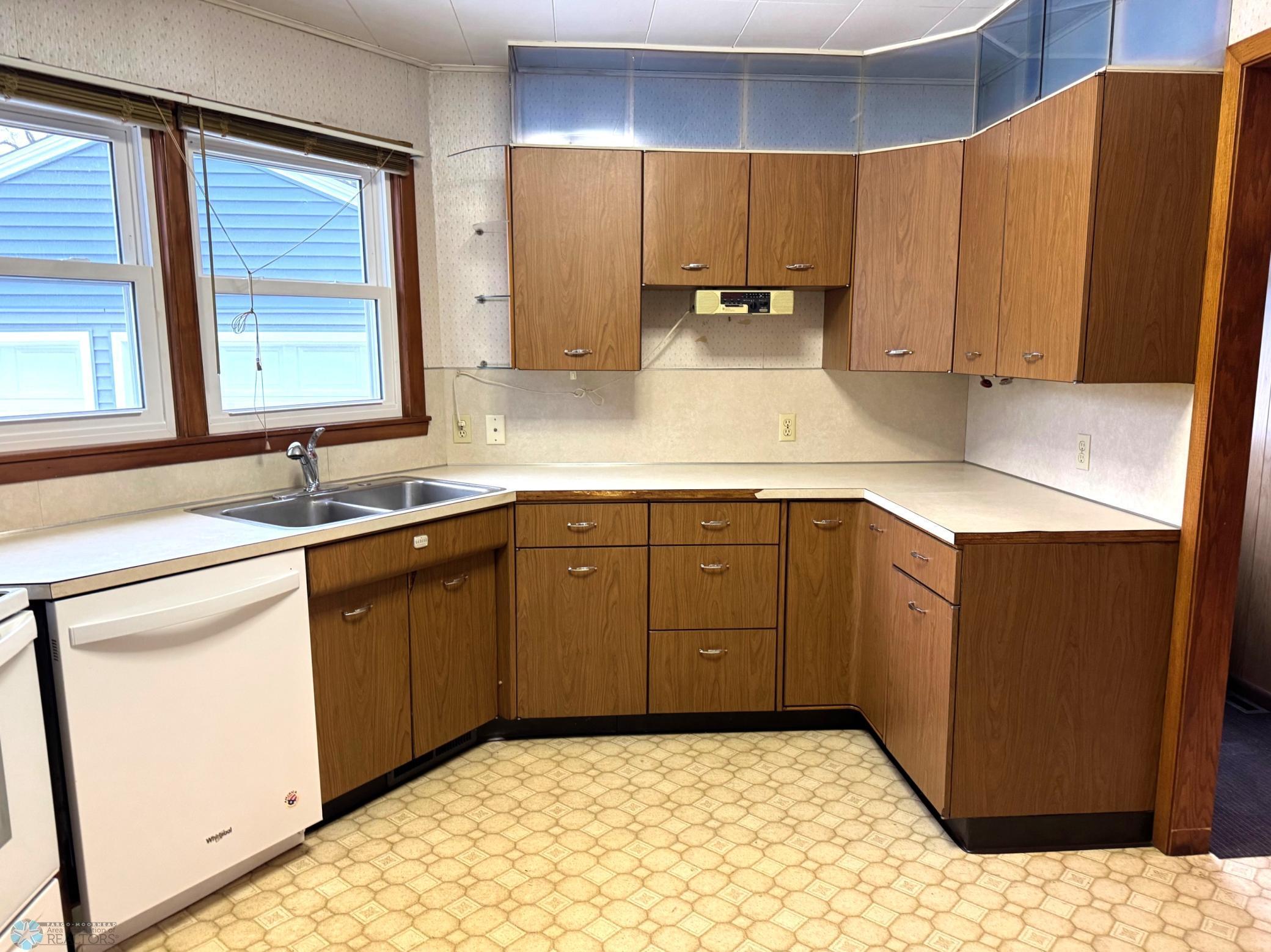 611 17th Street, Moorhead, Minnesota image 12
