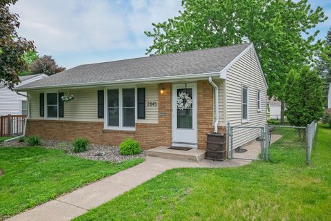 Homes For Sale - 2845 Sumter Avenue<br/> Minneapolis, MN 55426