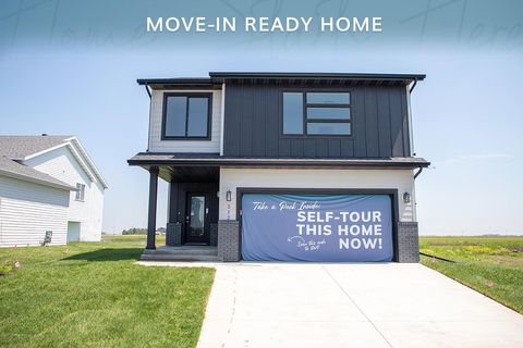 Homes For Sale - 212 Lionheart Drive<br/> Horace, ND 58047