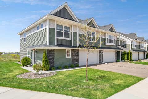 Townhouse For Sale - 9679 Canter Court<br/> Victoria, MN 55386