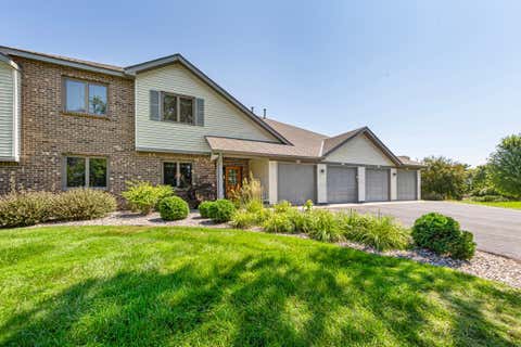 Townhouse For Sale - 7250 Hunters Run<br/> Eden Prairie, MN 55346