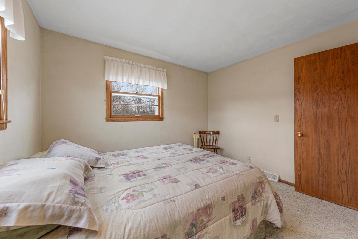 762 Paris Place, Owatonna, Minnesota image 38