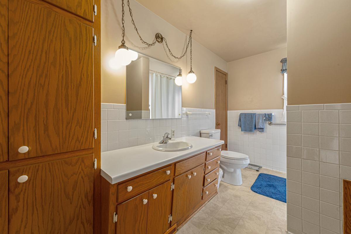762 Paris Place, Owatonna, Minnesota image 32