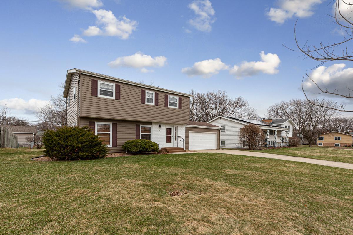 762 Paris Place, Owatonna, Minnesota image 1