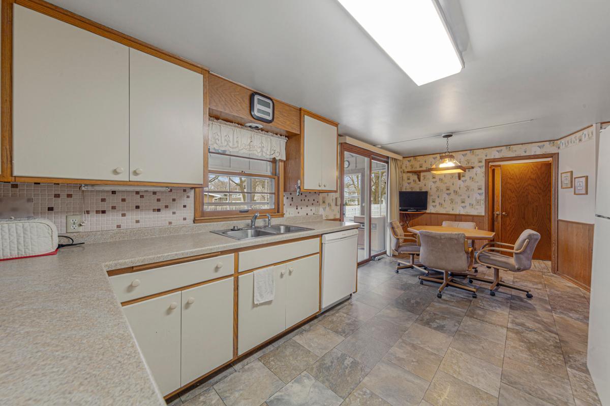 762 Paris Place, Owatonna, Minnesota image 19
