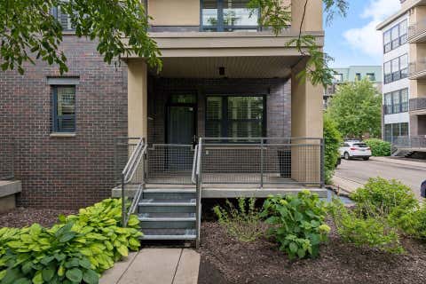 Condo For Sale - 2566 Ellis Avenue<br/> Saint Paul, MN 55114