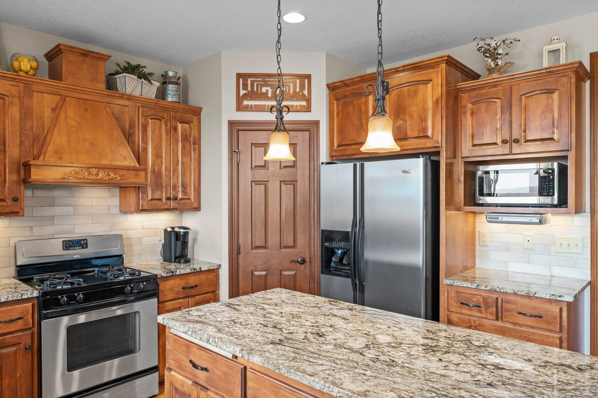 24648 Superior Drive, Rogers, Minnesota image 19