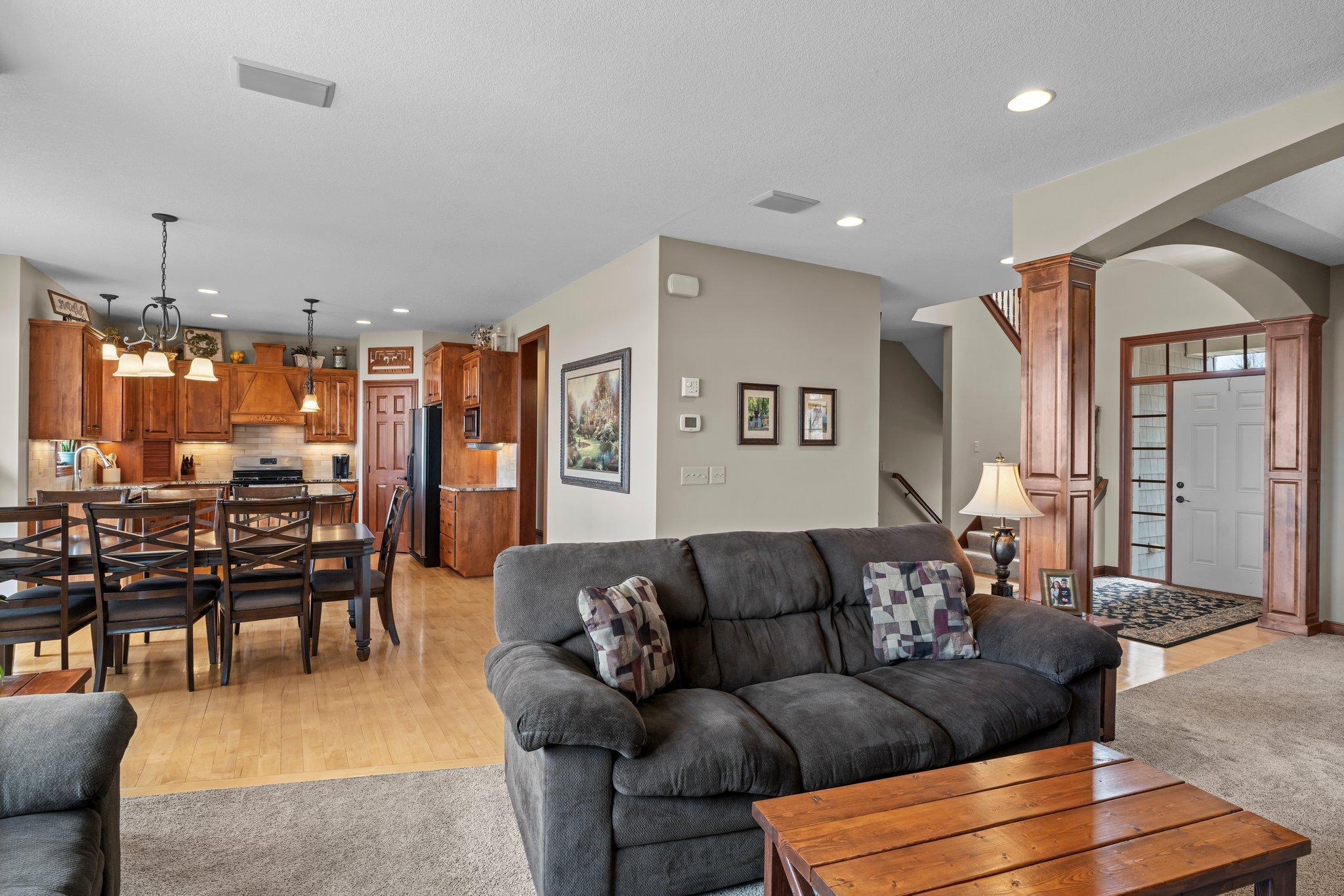 24648 Superior Drive, Rogers, Minnesota image 8