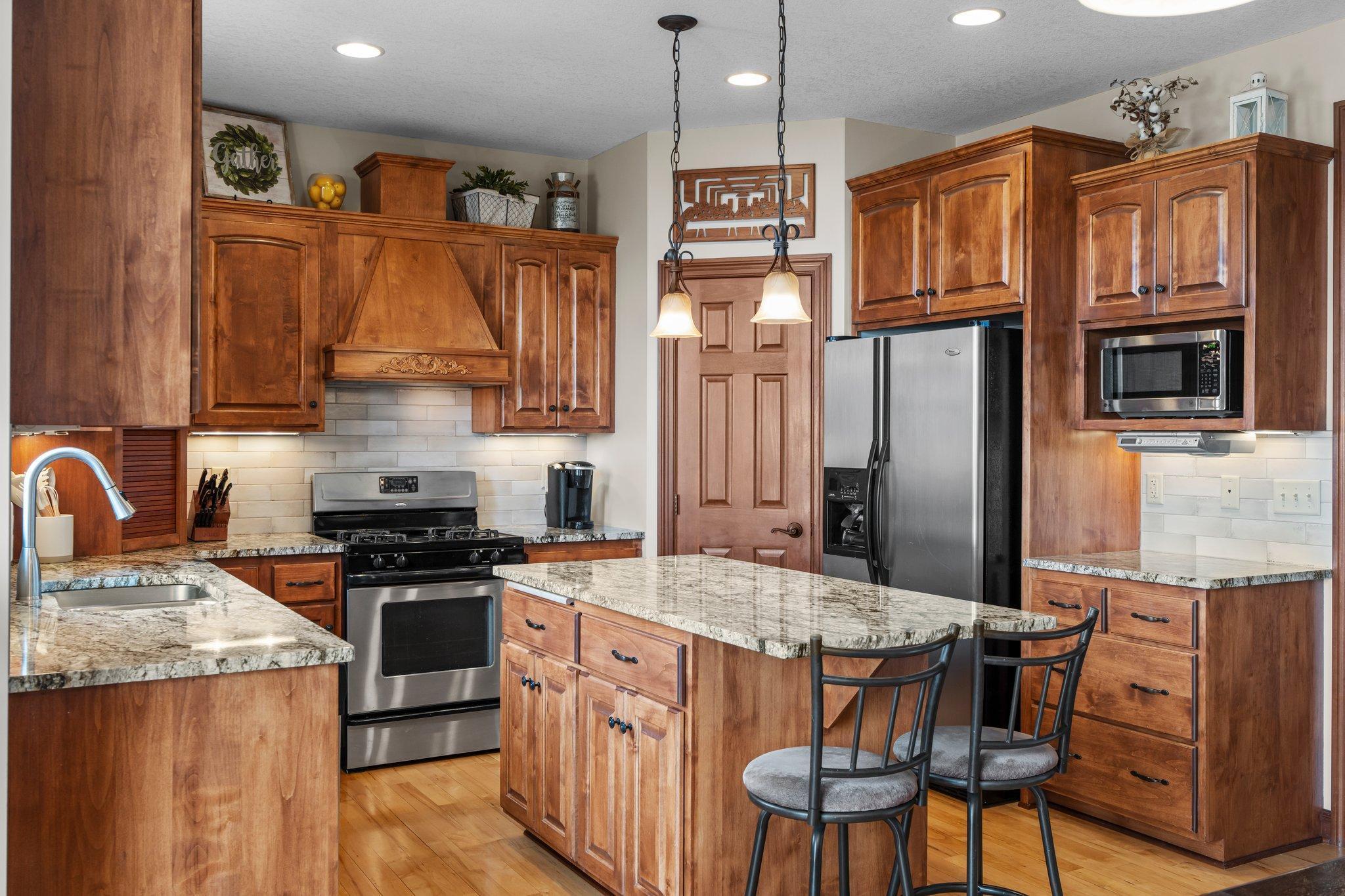 24648 Superior Drive, Rogers, Minnesota image 17