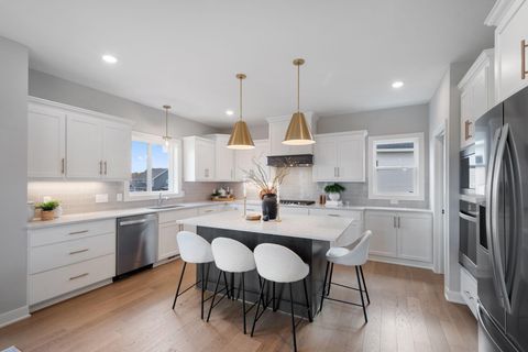 Apartment For Sale - 4980 Kyla Way<br/> Scott County, Prior Lake, MN 55372