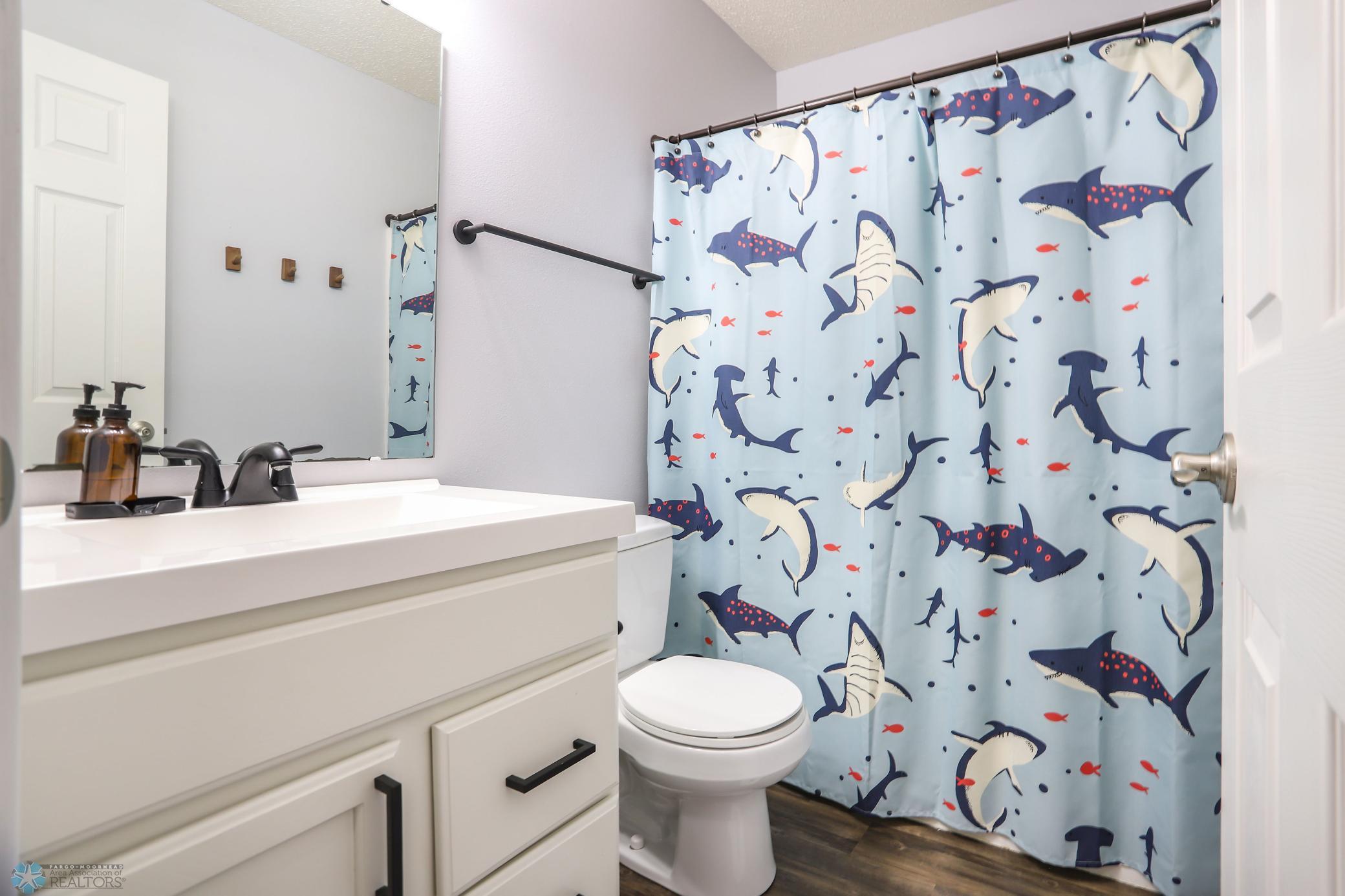 Fargo, North Dakota 58104, United States, 3 Bedrooms Bedrooms, ,2 BathroomsBathrooms,Residential,Active,208954