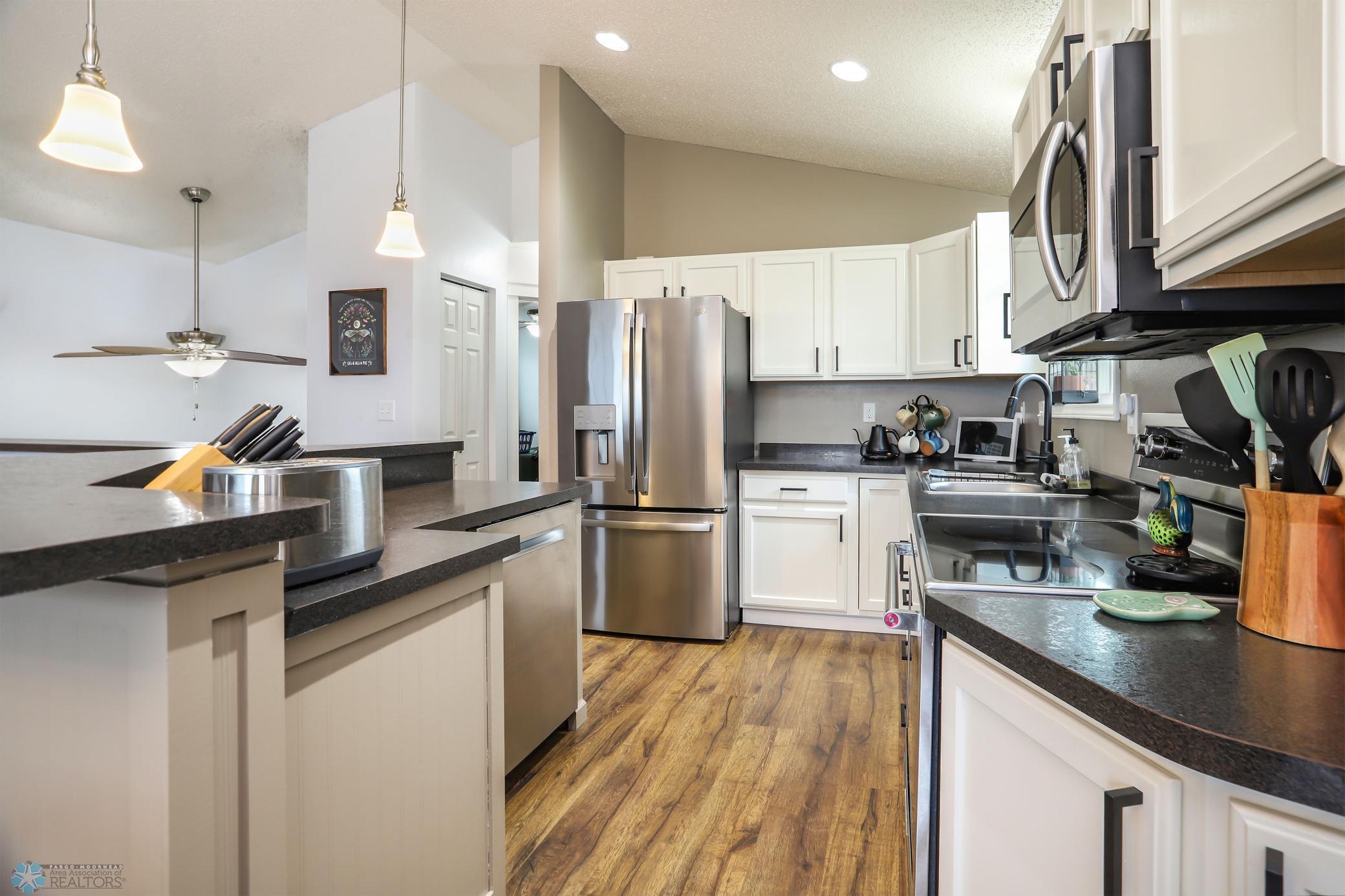 Fargo, North Dakota 58104, United States, 3 Bedrooms Bedrooms, ,2 BathroomsBathrooms,Residential,Active,208954