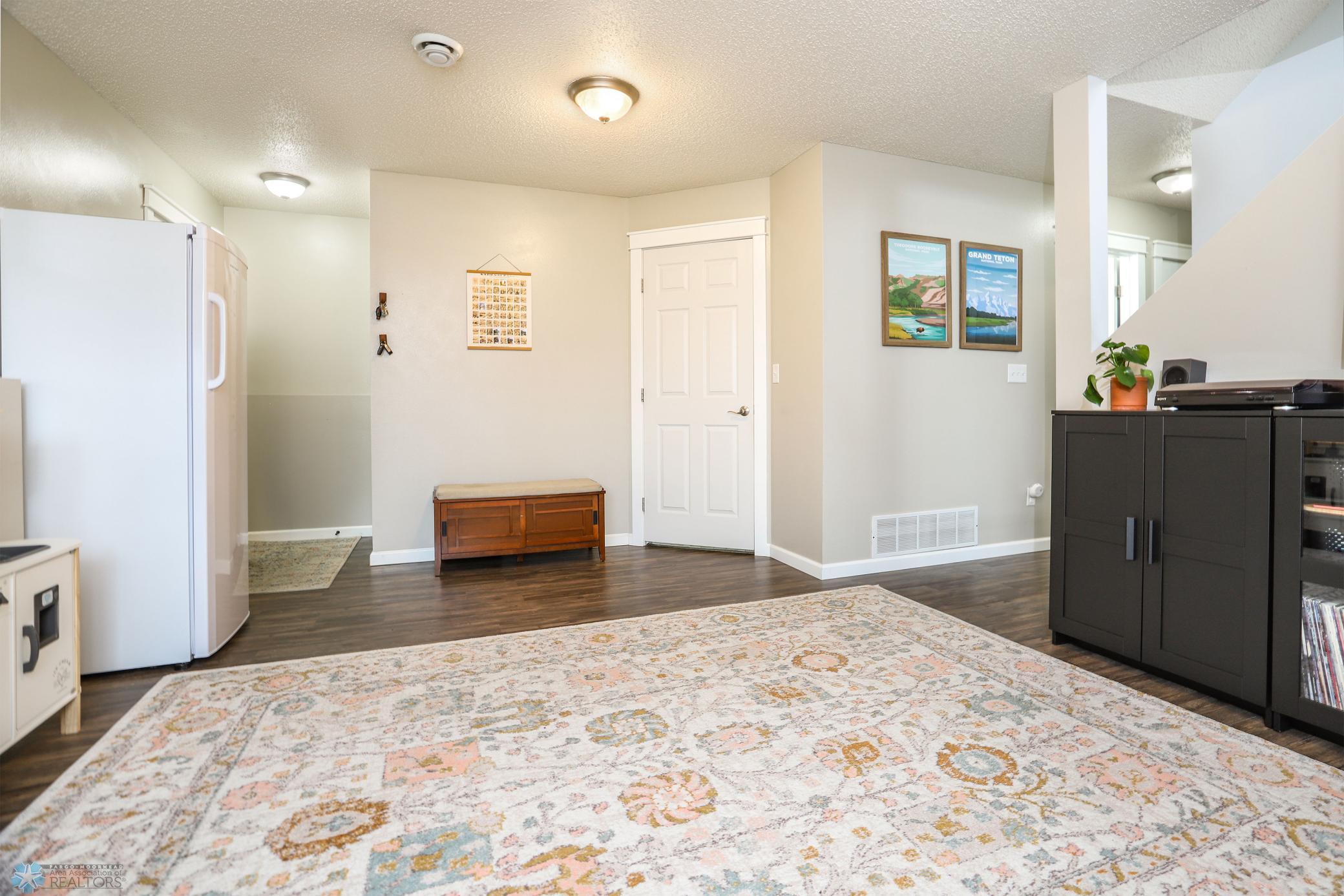 Fargo, North Dakota 58104, United States, 3 Bedrooms Bedrooms, ,2 BathroomsBathrooms,Residential,Active,208954