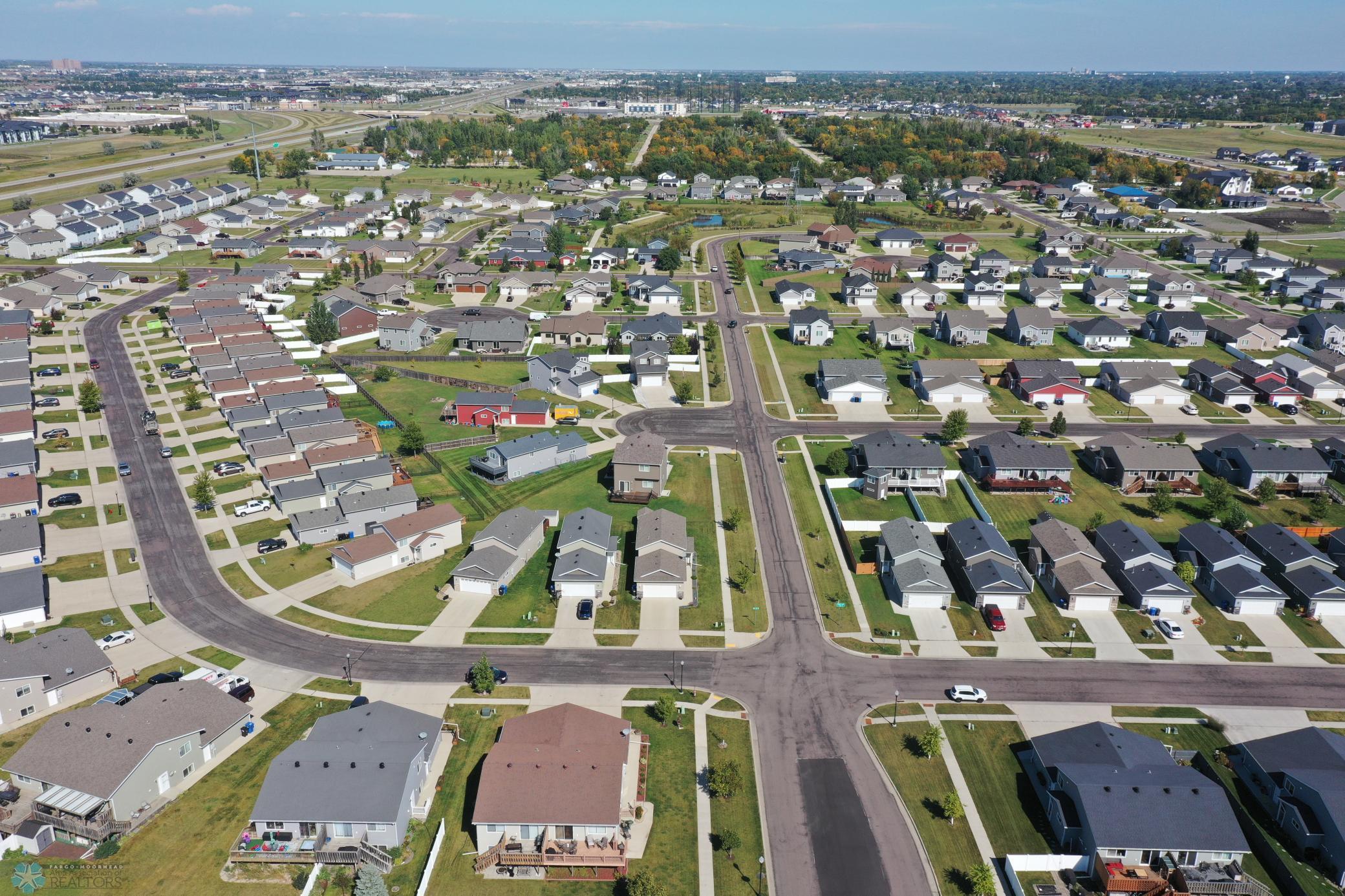 Fargo, North Dakota 58104, United States, 3 Bedrooms Bedrooms, ,2 BathroomsBathrooms,Residential,Active,208954