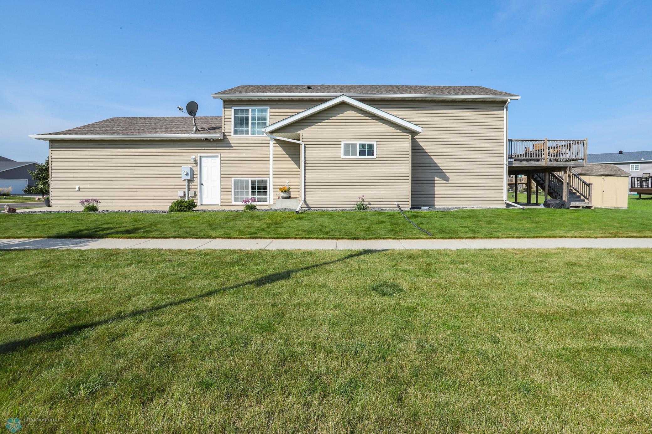 Fargo, North Dakota 58104, United States, 3 Bedrooms Bedrooms, ,2 BathroomsBathrooms,Residential,Active,208954