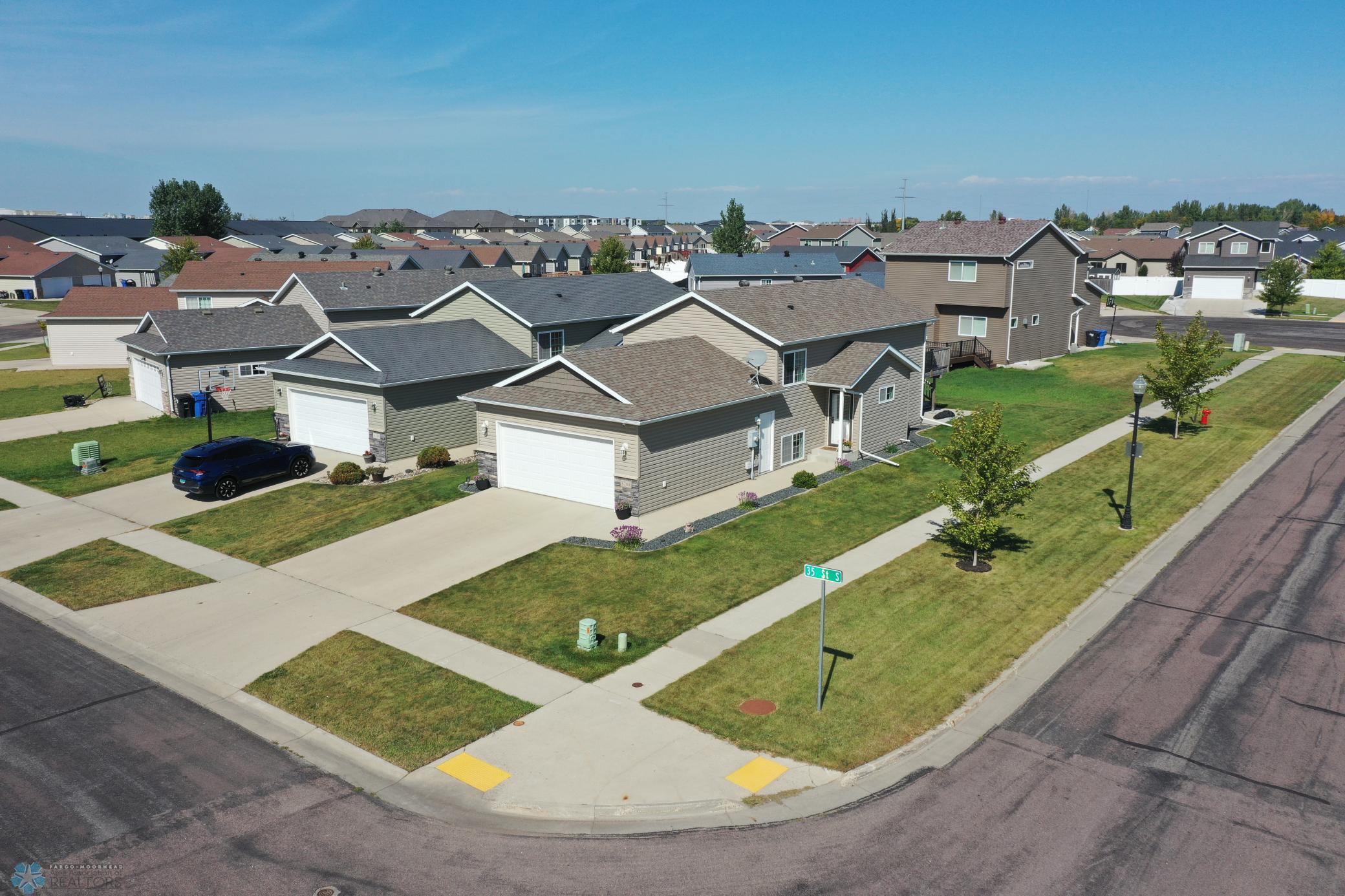 Fargo, North Dakota 58104, United States, 3 Bedrooms Bedrooms, ,2 BathroomsBathrooms,Residential,Active,208954