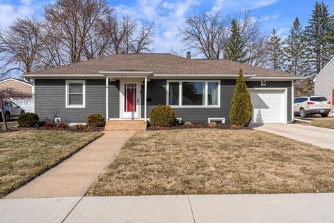 Homes For Sale - 1817 1st Avenue<br/> Mower County, Austin, MN 55912