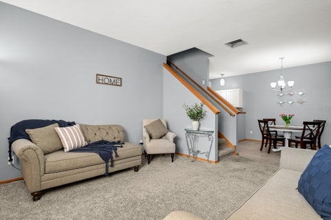 Townhouse For Sale - 1572 Countryside Drive<br/> Shakopee, MN 55379
