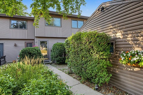 Townhouse For Sale - 3803 E 45th Street<br/> Minneapolis, MN 55406