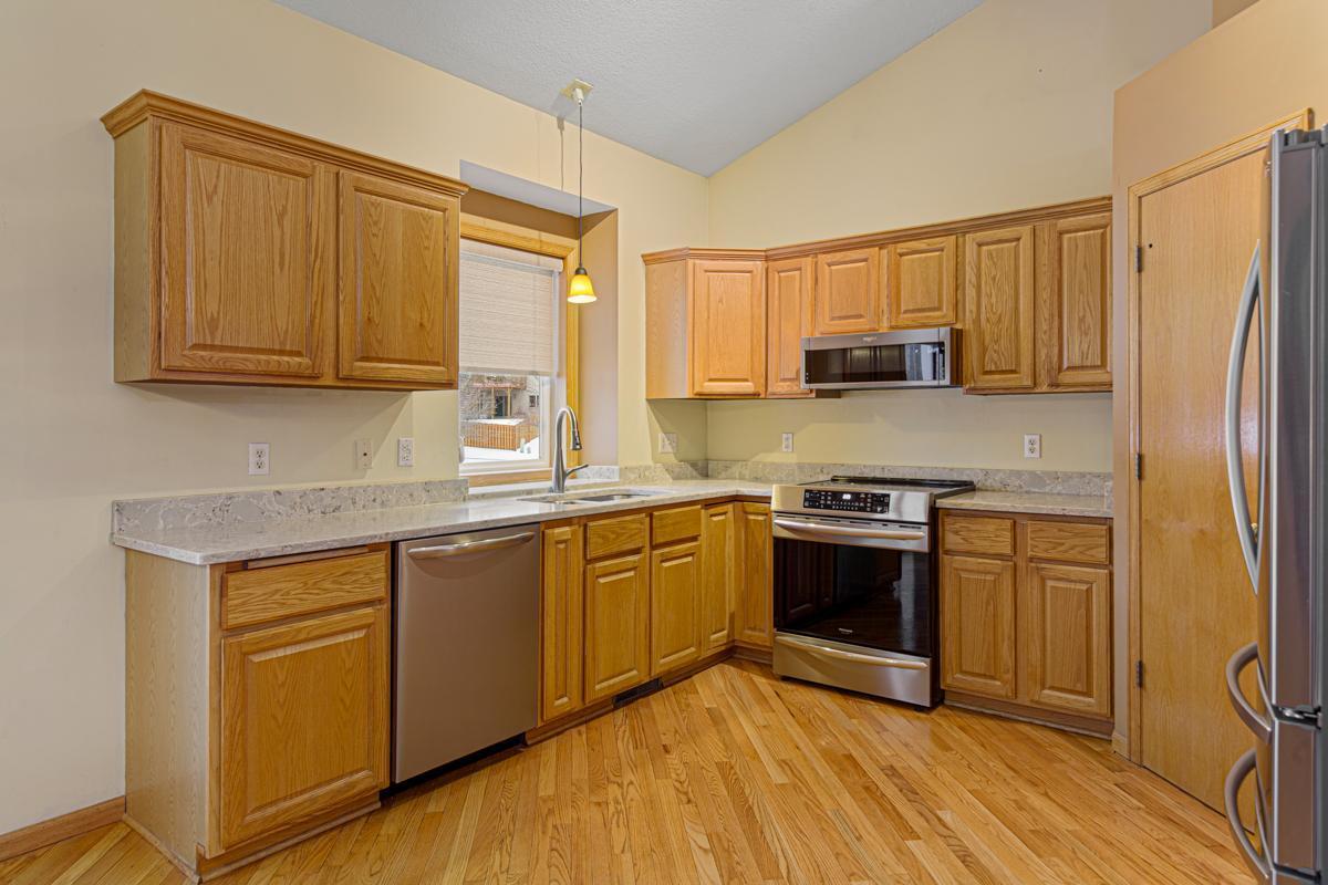 1221 Cuylle Bay, Faribault, Minnesota image 13