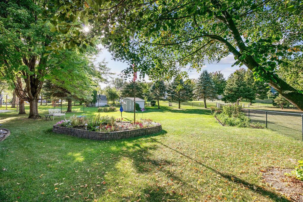 1221 Cuylle Bay, Faribault, Minnesota image 40