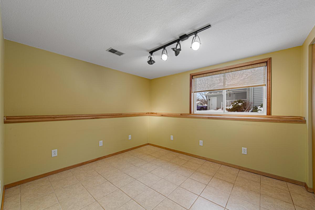 1221 Cuylle Bay, Faribault, Minnesota image 32