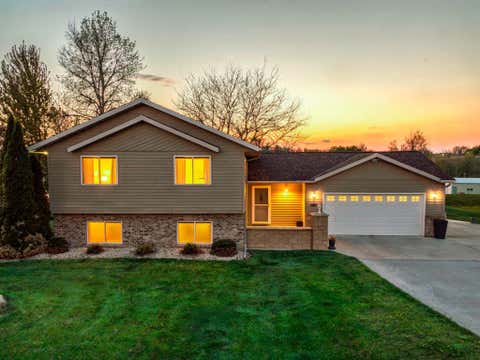 Homes For Sale - 5916 Galaxy Road<br/> Saint Cloud, MN 56301