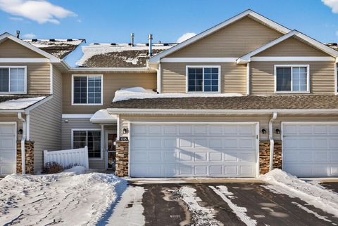 Townhouse For Sale - 1316 Raintree Lane<br/> Carver County, Waconia, MN 55387