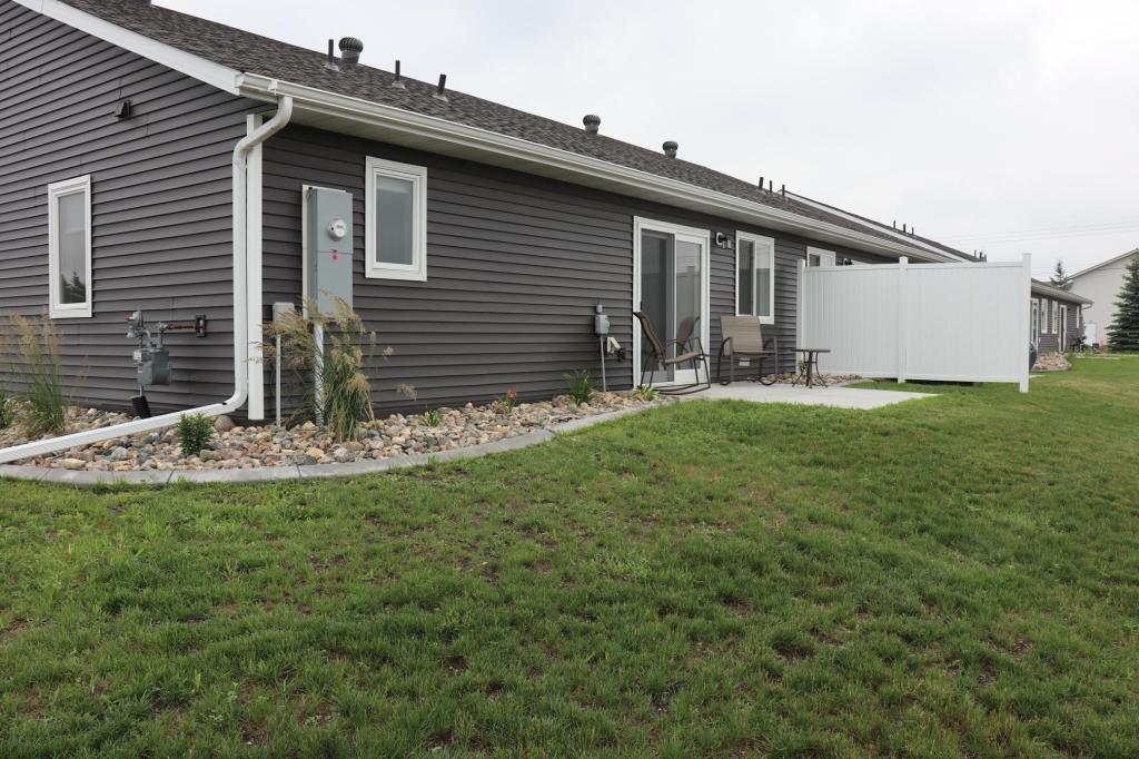 1027 Village Lane, Detroit Lakes, Minnesota image 3