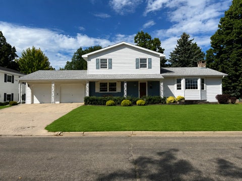 Homes For Sale - 223 14th Street<br/> Breckenridge, MN 56520