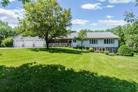 Homes For Sale - 1106 Birch Avenue<br/> Douglas County, Alexandria, MN 56308