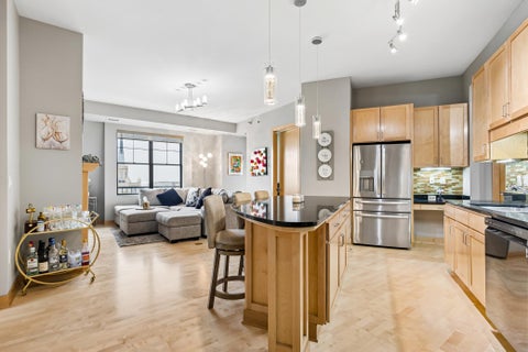 Condo For Sale - 317 Groveland Avenue<br/> Hennepin County, Minneapolis, MN 55403